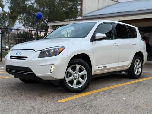 2014 Toyota RAV4 EV Base