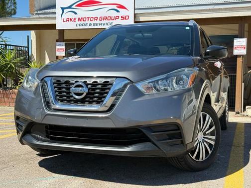 Gun Metallic 2019 Nissan Kicks S