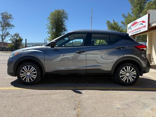 Gun Metallic 2019 Nissan Kicks S