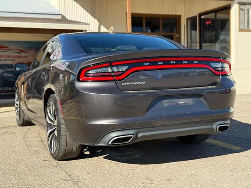 2015 Dodge Charger SE