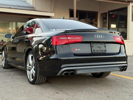 2013 Audi S6 4.0T Prestige