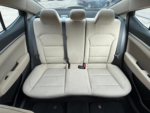 2017 Hyundai ELANTRA SE Value Edition