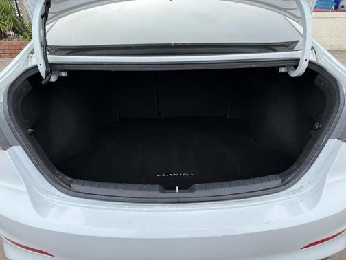 2017 Hyundai ELANTRA SE Value Edition