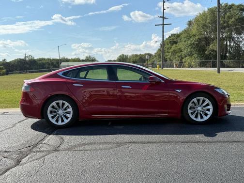2016 Tesla Model S 75D