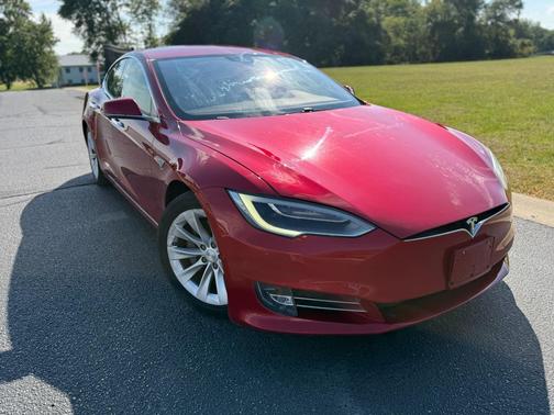 2016 Tesla Model S 75D
