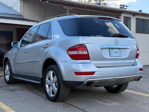 Silver 2009 Mercedes-Benz M-Class 4MATIC
