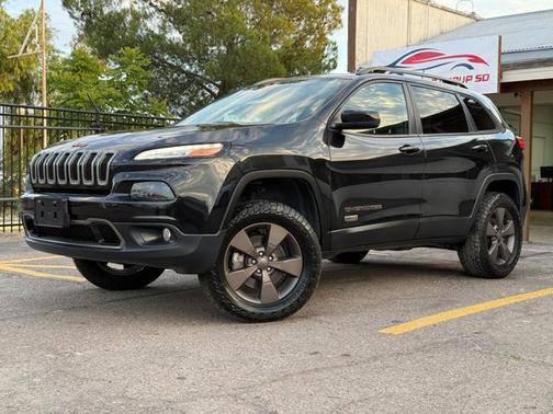 Black 2016 Jeep Cherokee Latitude