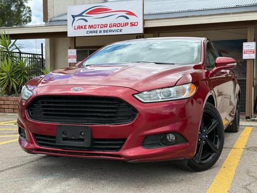 RUBY RED TINTED CLEARCOAT 2016 Ford Fusion SE