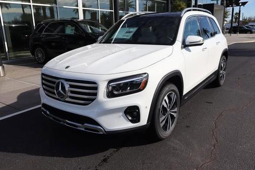 Polar White 2025 Mercedes-Benz GLB 250