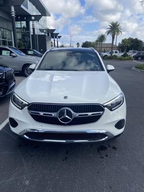 2025 Mercedes-Benz GLC 300 