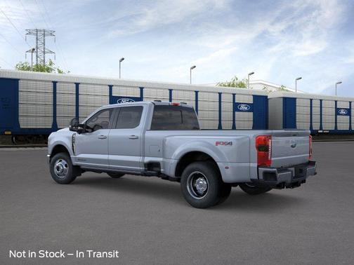 Glacier Gray Metallic 2026 Ford F-350 Lariat Super Duty