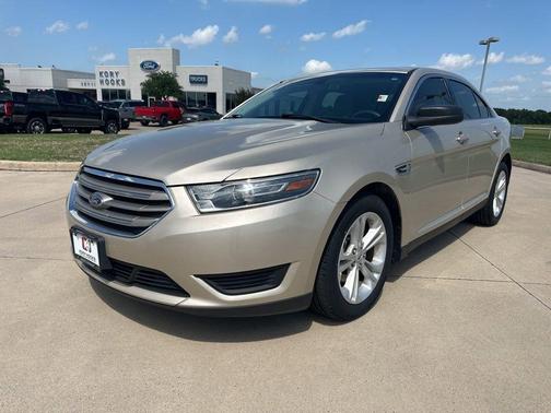 2018 Ford Taurus SE
