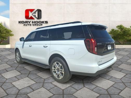 Space Silver 2025 Ford Expedition Max Active