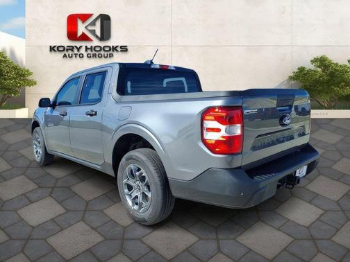 Carbonized Gray Metallic 2025 Ford Maverick XLT