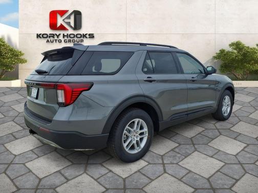 Carbonized Gray Metallic 2026 Ford Explorer Active
