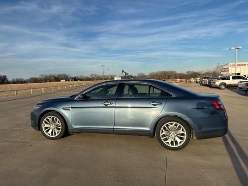 2018 Ford Taurus Limited