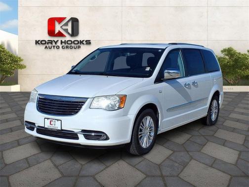 2014 Chrysler Town & Country Touring-L
