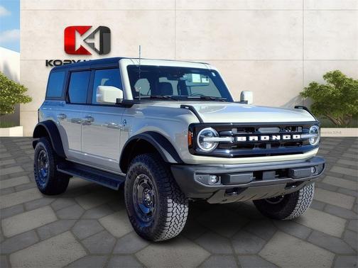 2025 Ford Bronco Outer Banks