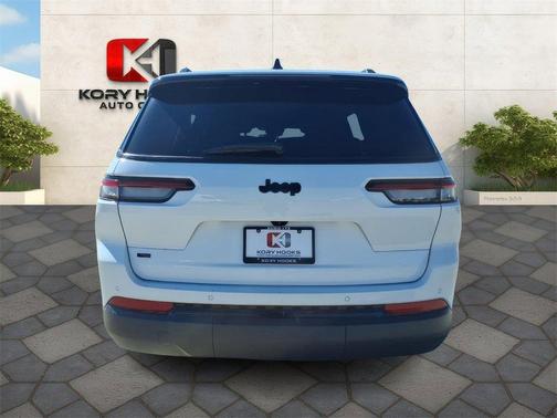 2023 Jeep Grand Cherokee L Laredo