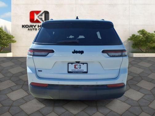 2023 Jeep Grand Cherokee L Laredo