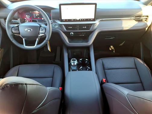 Star White 2026 Ford Explorer Platinum
