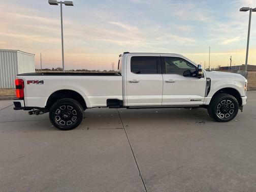 2024 Ford F-350 Platinum