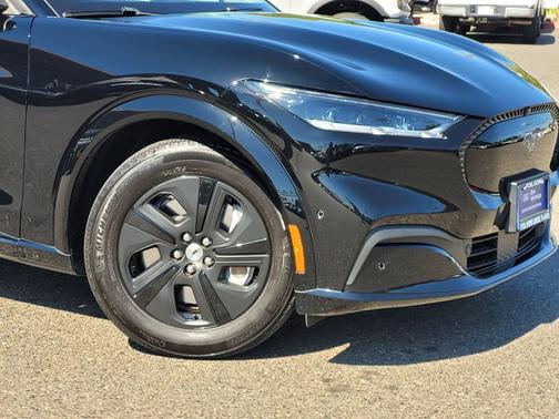 2022 Ford Mustang Mach-E California Route 1
