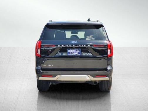 Gray Metallic 2025 Ford Expedition Platinum