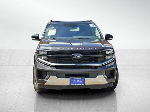 Gray Metallic 2025 Ford Expedition Platinum