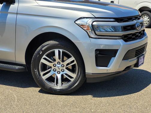 Silver Metallic 2024 Ford Expedition XLT