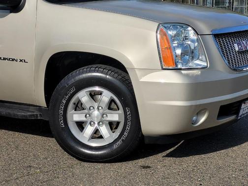 2013 GMC Yukon XL 1500 SLE