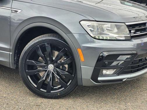 2021 Volkswagen Tiguan 2.0T SE R-Line Black