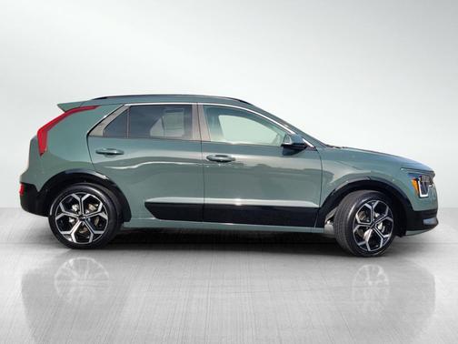 2025 Kia Niro SX Touring