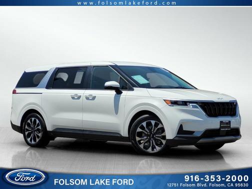 2024 Kia Carnival EX