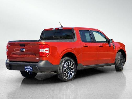 Hot Pepper Red Tinted Clearcoat 2022 Ford Maverick Lariat