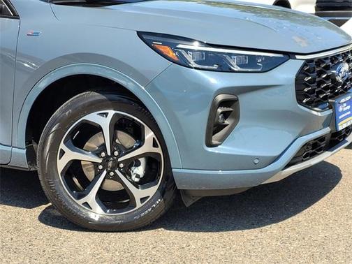 2024 Ford Escape ST-Line Elite