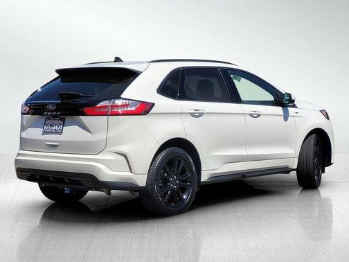 White Metallic 2023 Ford Edge ST Line