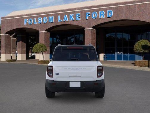 Oxford White 2026 Ford Bronco Sport Outer Banks