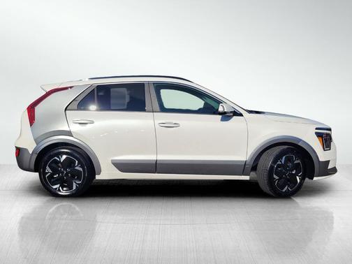 2025 Kia Niro EV Wave