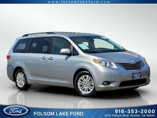 Silver Sky Metallic 2015 Toyota Sienna XLE