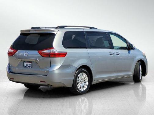 Silver Sky Metallic 2015 Toyota Sienna XLE