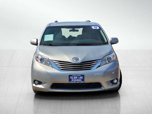 Silver Sky Metallic 2015 Toyota Sienna XLE