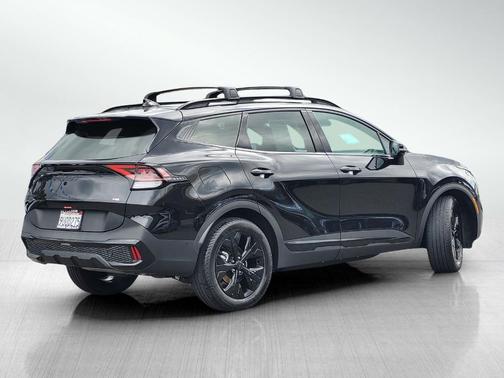 Black 2025 Kia Sportage Plug-In Hybrid X-Line Prestige