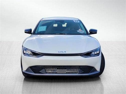 2024 Kia EV6 Light