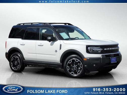 Oxford White 2025 Ford Bronco Sport Outer Banks