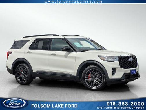White Metallic 2025 Ford Explorer ST