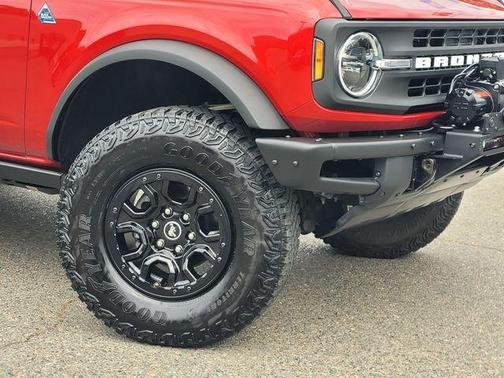Red Metallic 2021 Ford Bronco Black Diamond