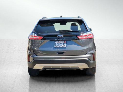 Gray Metallic 2022 Ford Edge SEL