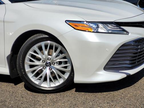 2020 Toyota Camry XLE