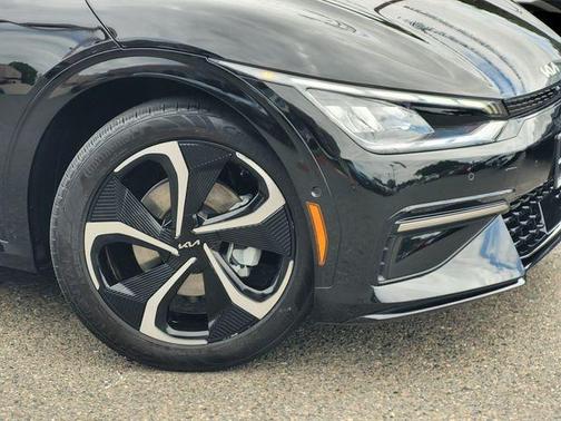 Aurora Black 2024 Kia EV6 GT-Line